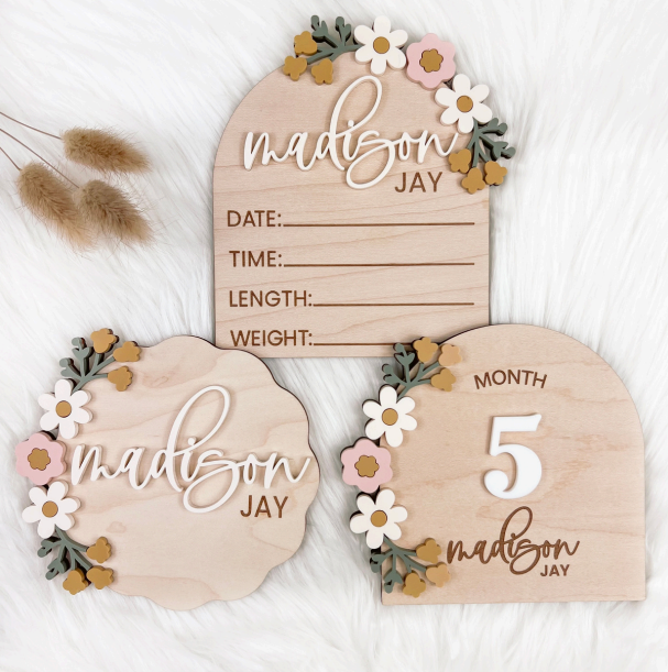 Floral Baby Name / Name Announcement Sign